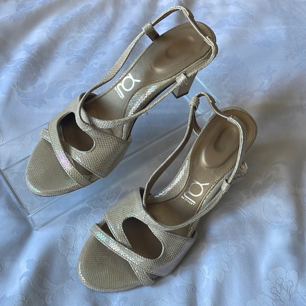 YOU by Crocs high heels never wore snakeskin leather metallic cream colour Sz 10